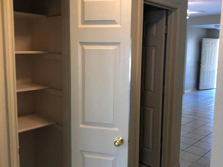 143 Highview Ln — Photo 9