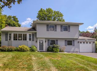 2265 Edward Ln, Yorktown Heights, NY 10598
