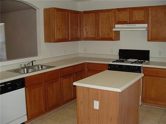 3rd image of 225 Nicole Way