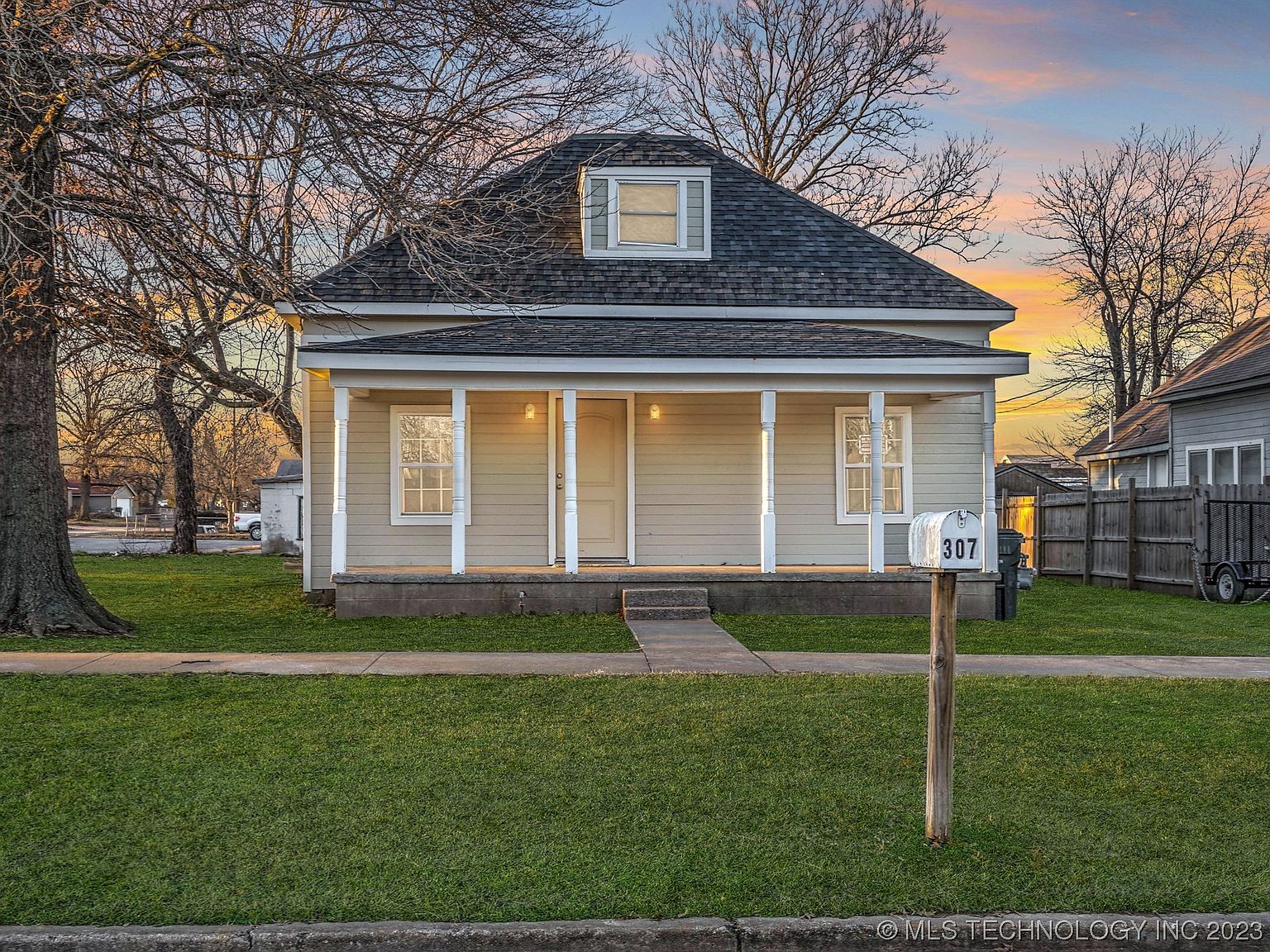 307 W 6th St, Claremore, OK 74017 Zillow