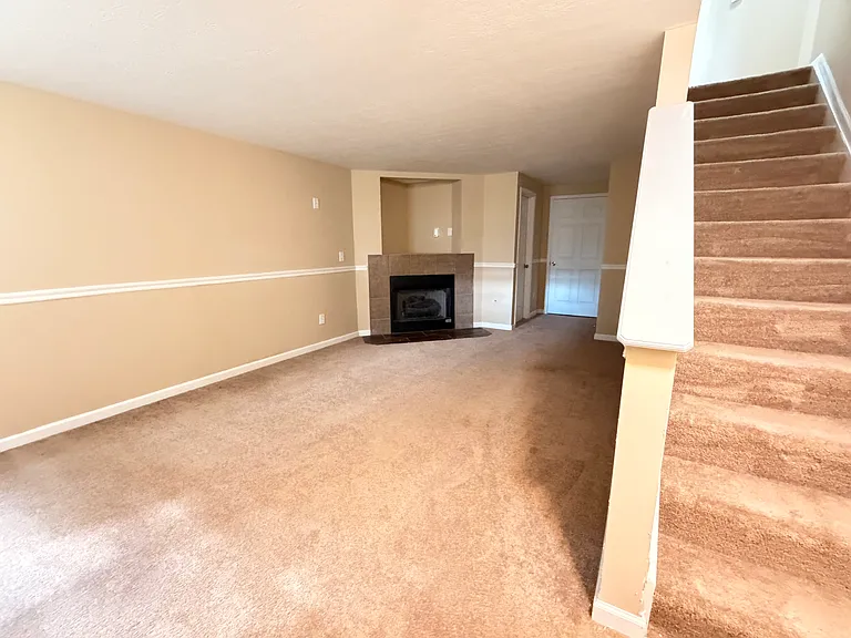 1020 Hartford Village Blvd — Photo 17