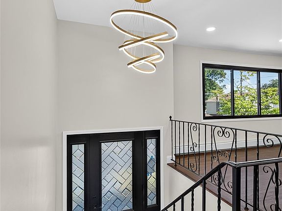 4th image of 115 Arthur Avenue