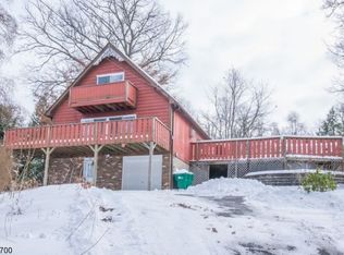 95 Old Clove Rd, Wantage, NJ 07461