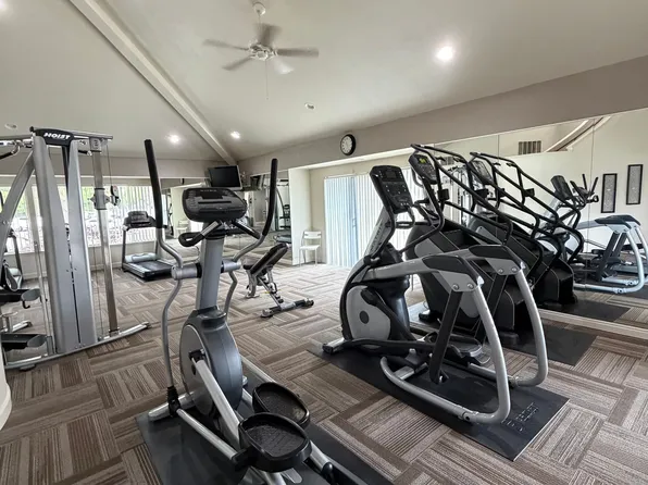 Saratoga West Apartments