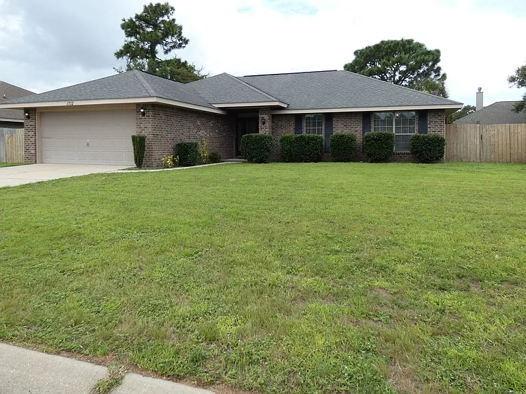 1712 Bay Pine Cir — Photo 1