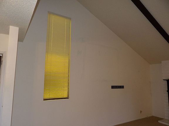 2nd image of 3946 Mesa Circle Dr #A