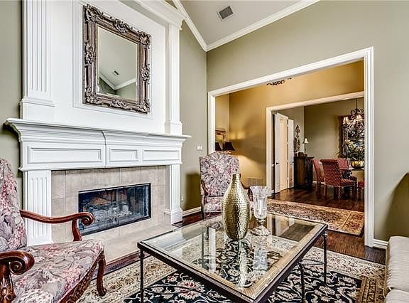 5th image of 4432 Oak Knoll Dr