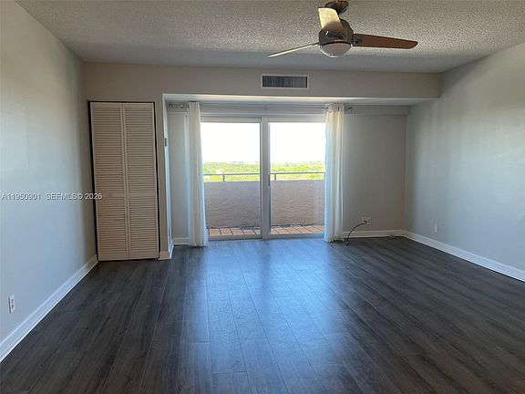 5th image of 1625 SE 10th Ave APT 1006