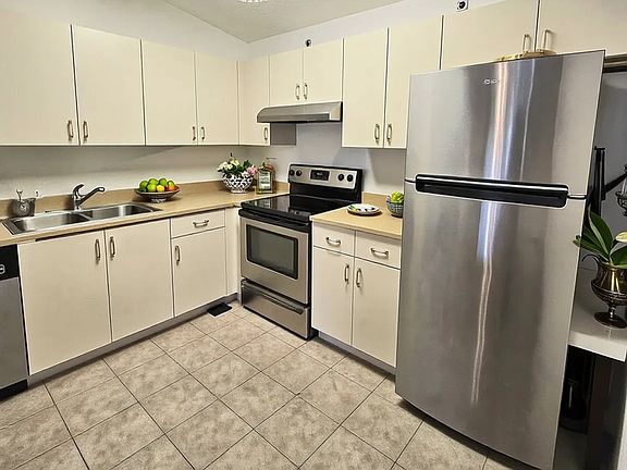2nd image of 3650 N 56th Ave APT 520
