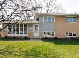 1020 N Gibbons Ave, Arlington Heights, IL 60004