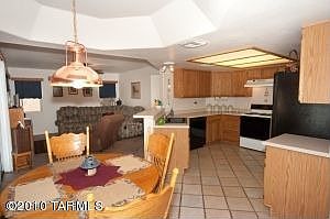 5th image of 8891 N Shadow Rock Dr