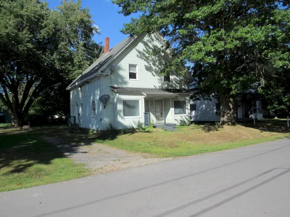 7 Gray Street, Madison, ME 04950