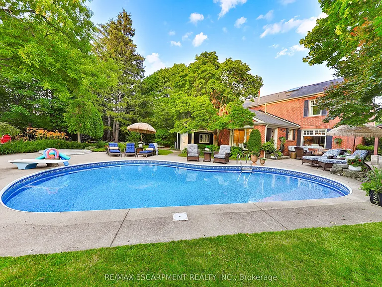 3555 Kingbird Ct — Photo 45