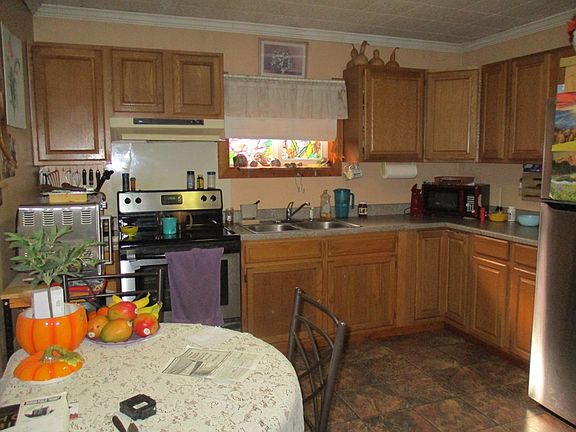 2nd image of 353 Brushy Mountain Rd