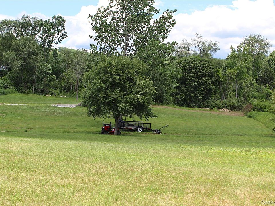2nd image of Country View Road