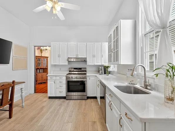 116 Bentley Avenue image 16 of 50