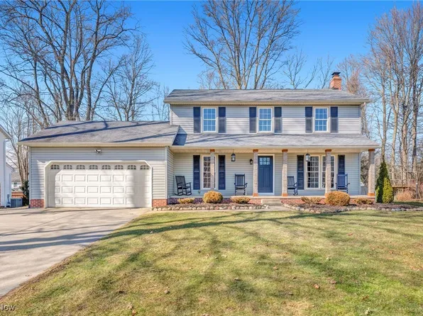 4100 Meadow Wood Ln, Uniontown, OH 44685