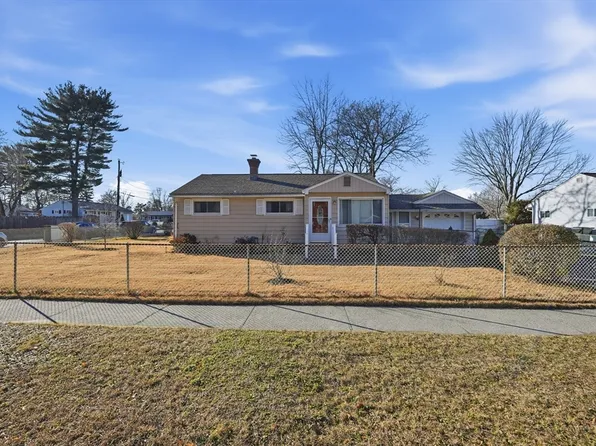 744 Bradley Rd, Springfield, MA 01109