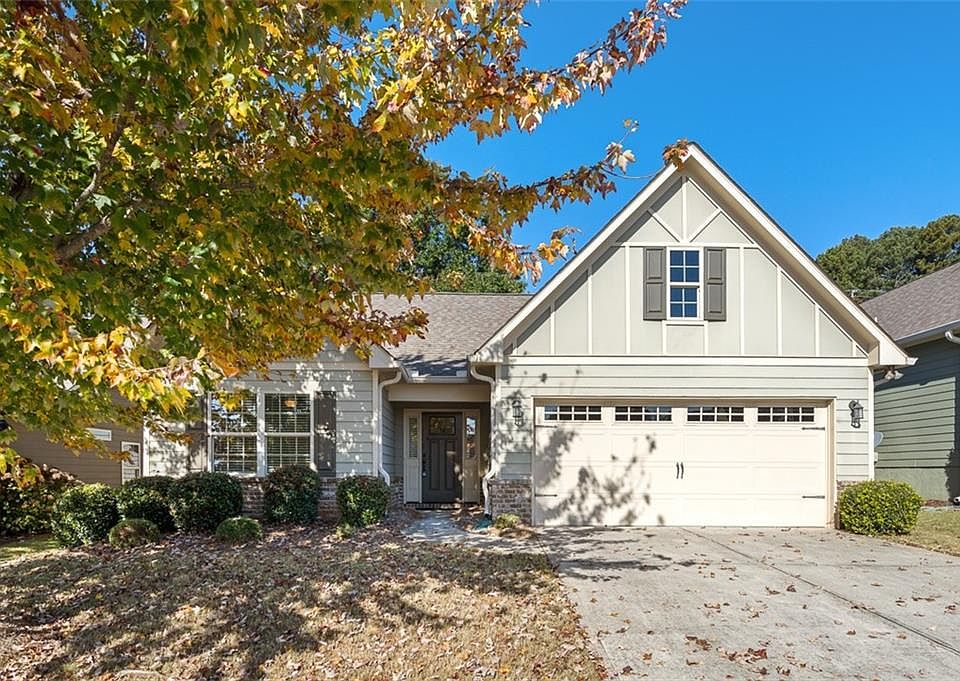 1st image of 4612 Hidden Creek Dr