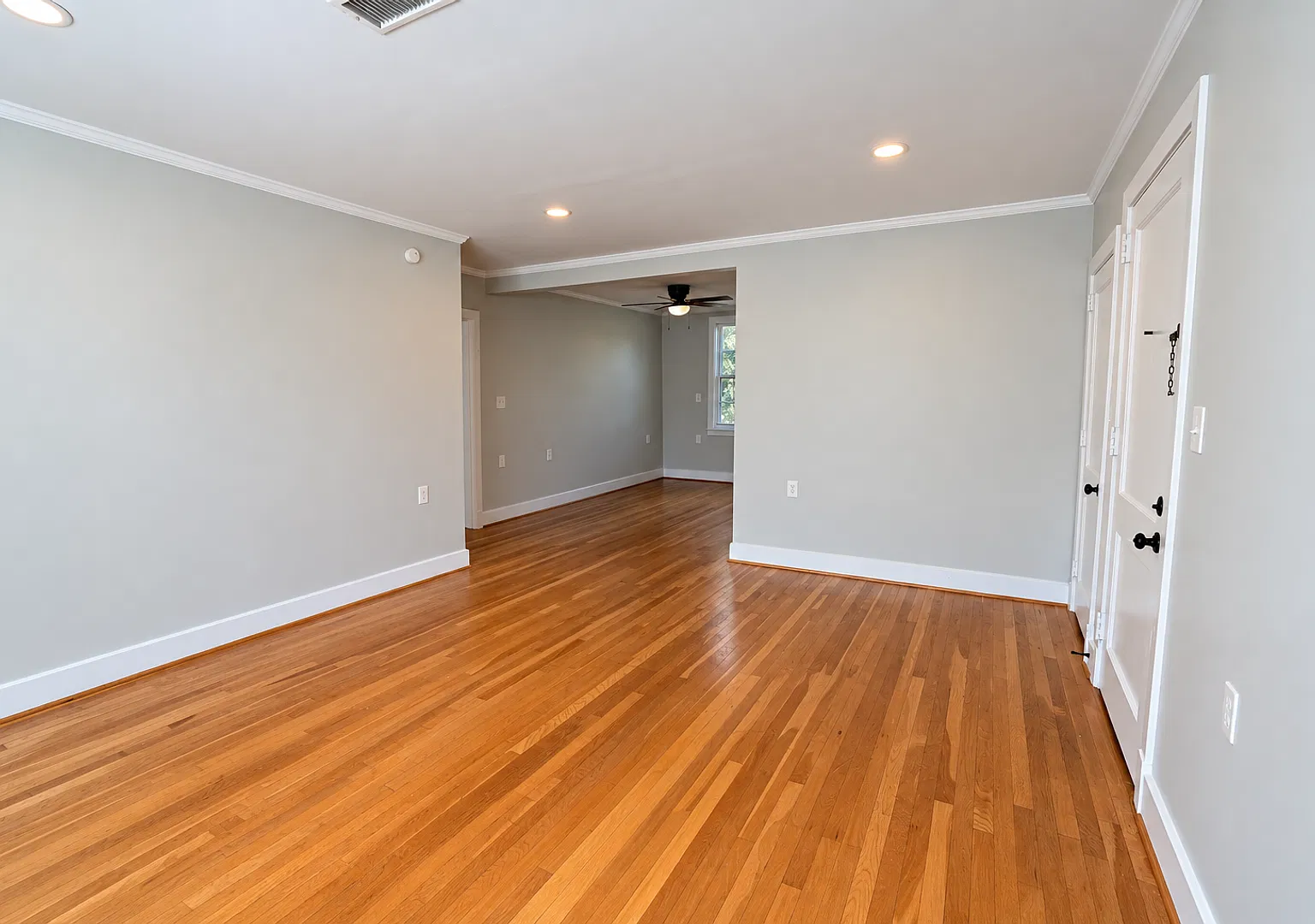Charming 2-Bedroom Condo in the Heart of Wilmington — Photo 2