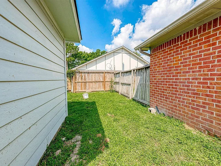 9310 Corner Oaks Ln — Photo 36