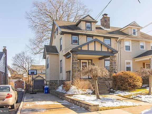 2nd image of 213 Campbell Ave