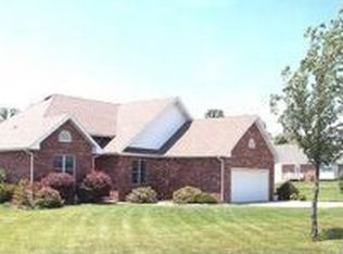211 S Oak Grove St, Marshfield, MO 65706