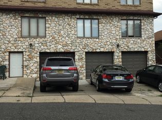 118 Pine St #1, Cliffside Park, NJ 07022