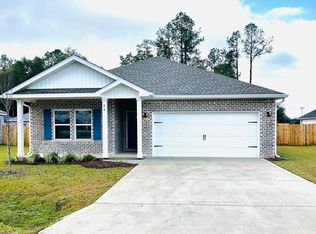 96 Azalea Dr, Freeport, FL 32439