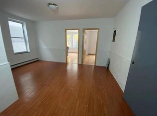 5423 71st St FLOOR 2, Maspeth, NY 11378