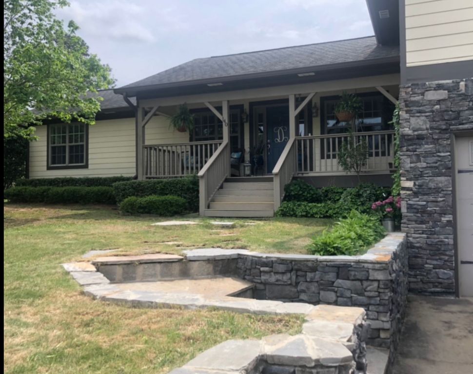 140 E Bonacre Rd - Property Image