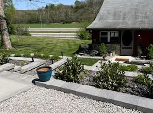 7040 Oak Dr, Cedar Hill, MO 63016