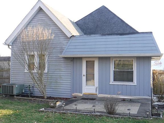 3rd image of 819 W Hillside Ave