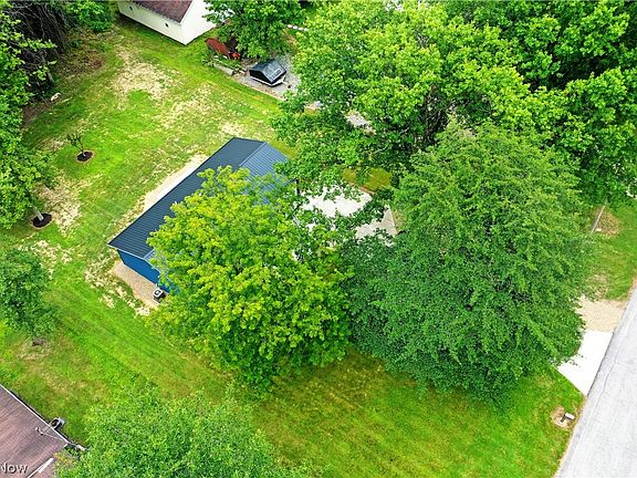 5th image of 4903 Maple St
