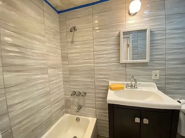 58-40 Catalpa Avenue image 10 of 10