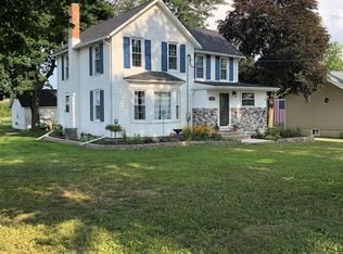 1692 Hoover Rd, Deer Grove, IL 61243