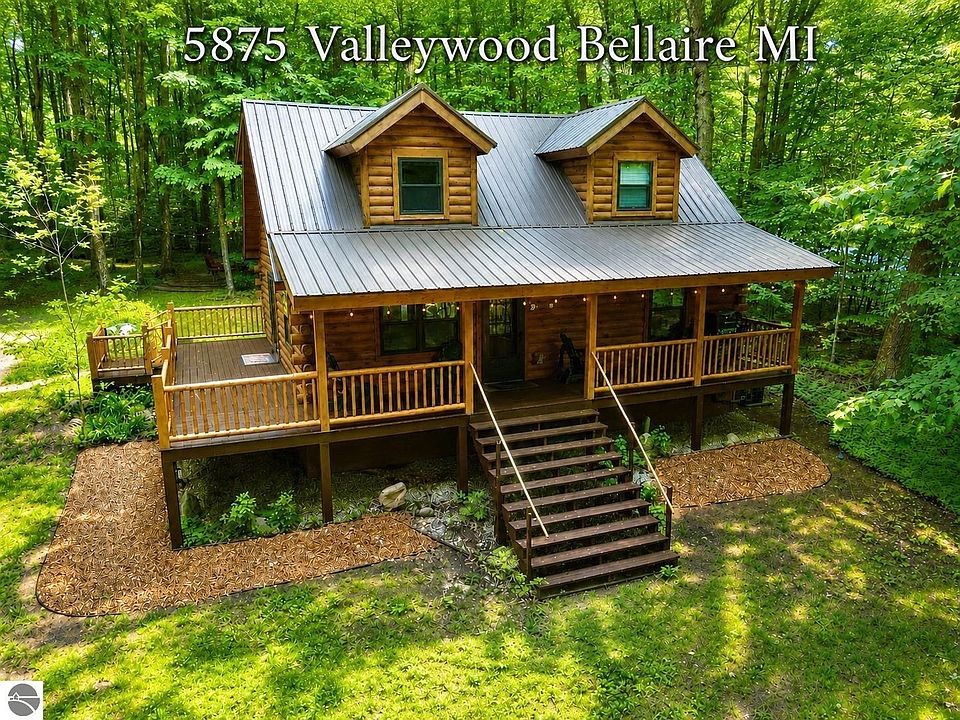 1st image of 5875 Valley Wood