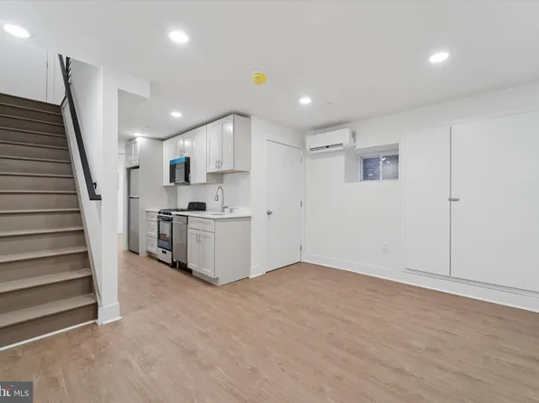 812 W Roosevelt Blvd, Philadelphia, PA 19140