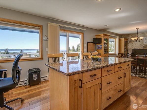 16 Channel View Lane, Hoquiam, WA 98550