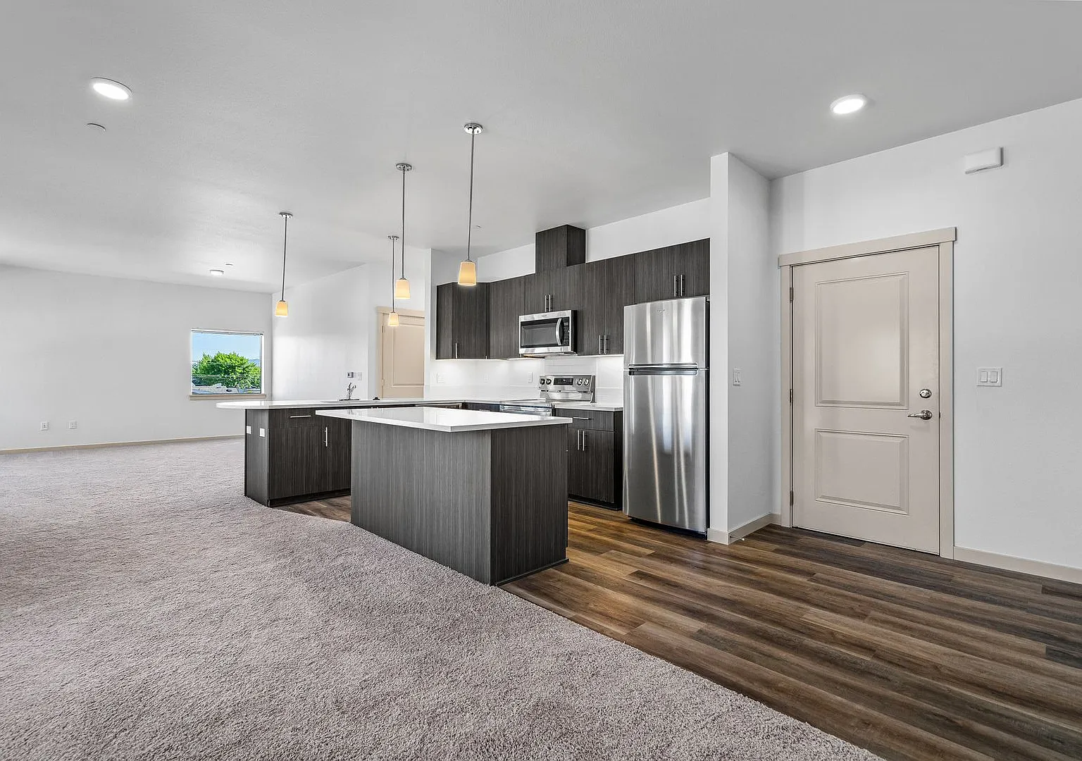 2 bedroom Kingwood Loft Apartment available — Photo 3