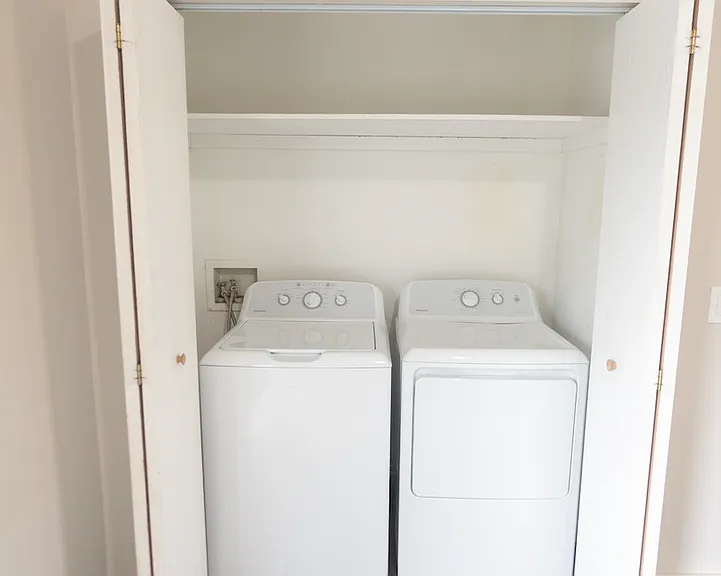 Montclair Apartments — Photo 5