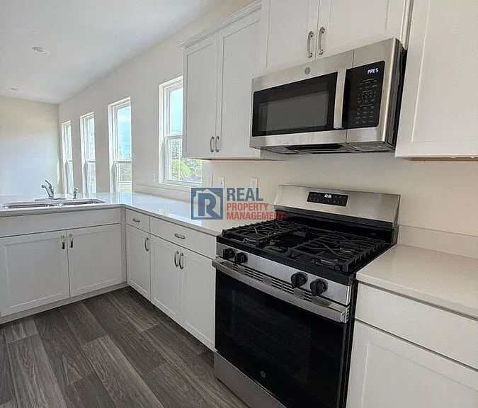 3072 Simpson Ct — Photo 10