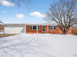 2520 Chartom Mar Dr, Saint Charles, MO 63301