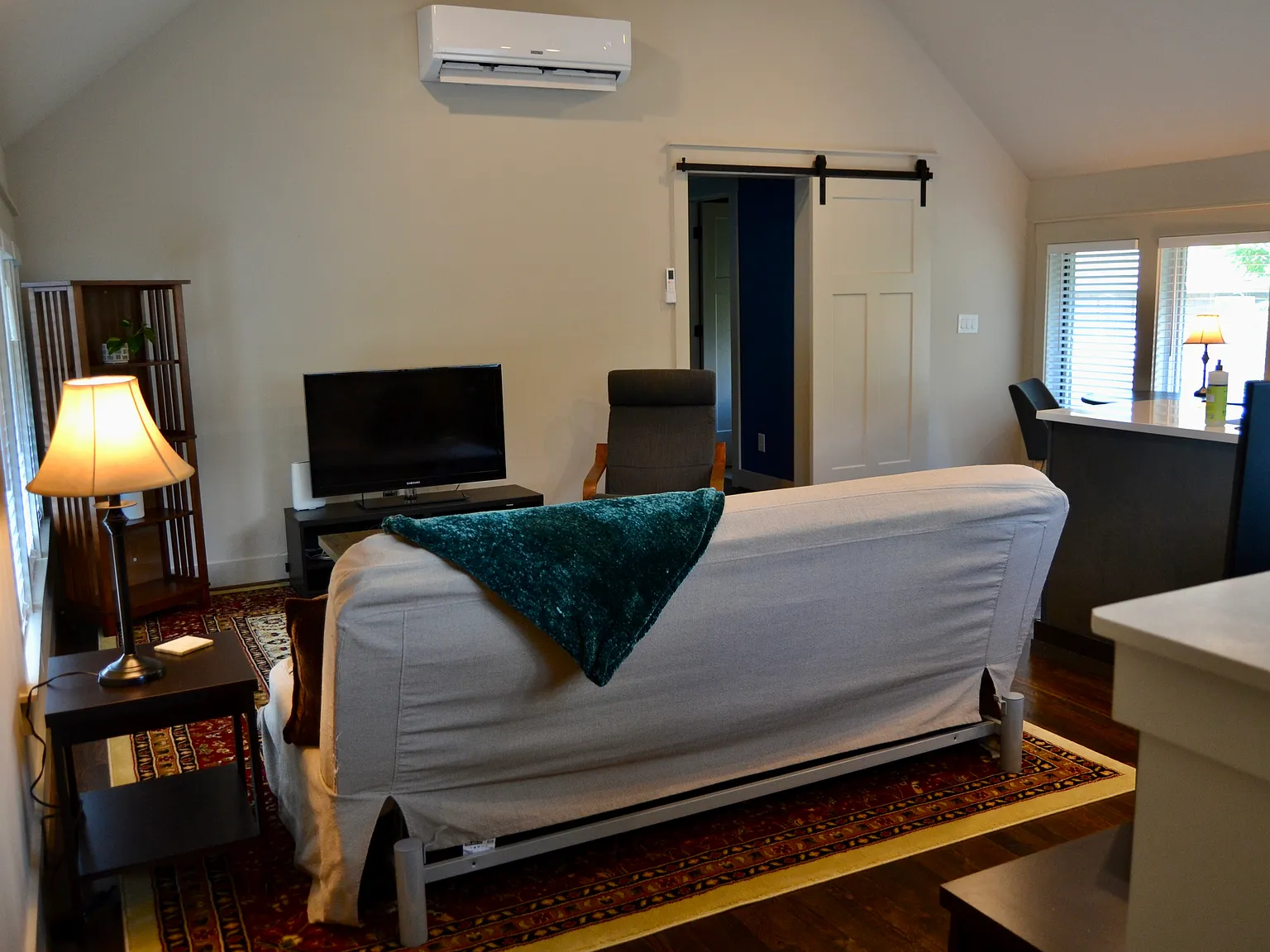 1 bed, 700 sqft, $1,950 — Photo 4