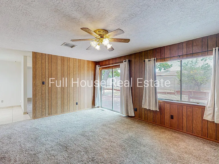 7309 Coulson Dr NE — Photo 5