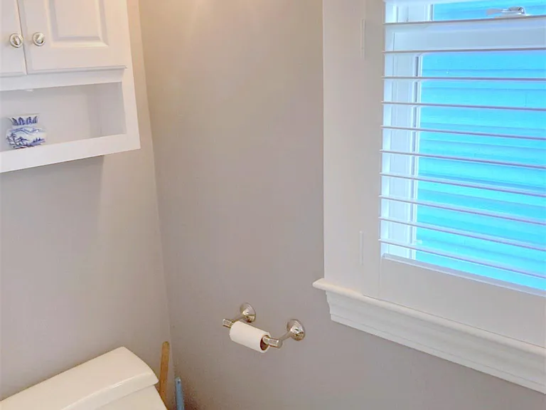 315 Windsor St — Photo 23