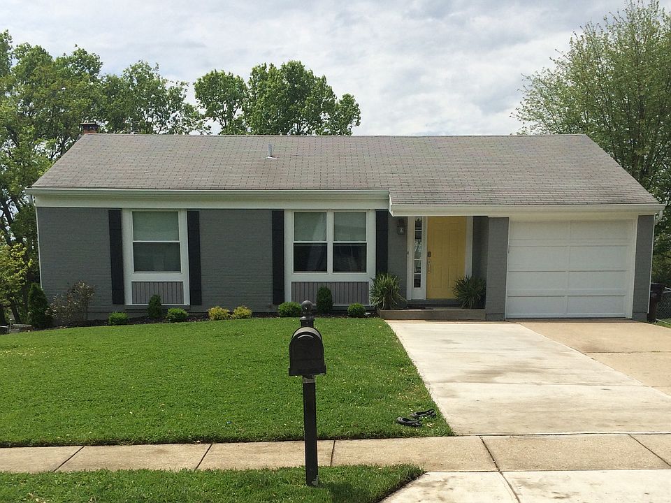 1st image of 451 Glenview Ct