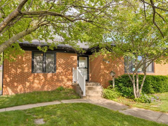 936 15th St, West Des Moines, IA 50265