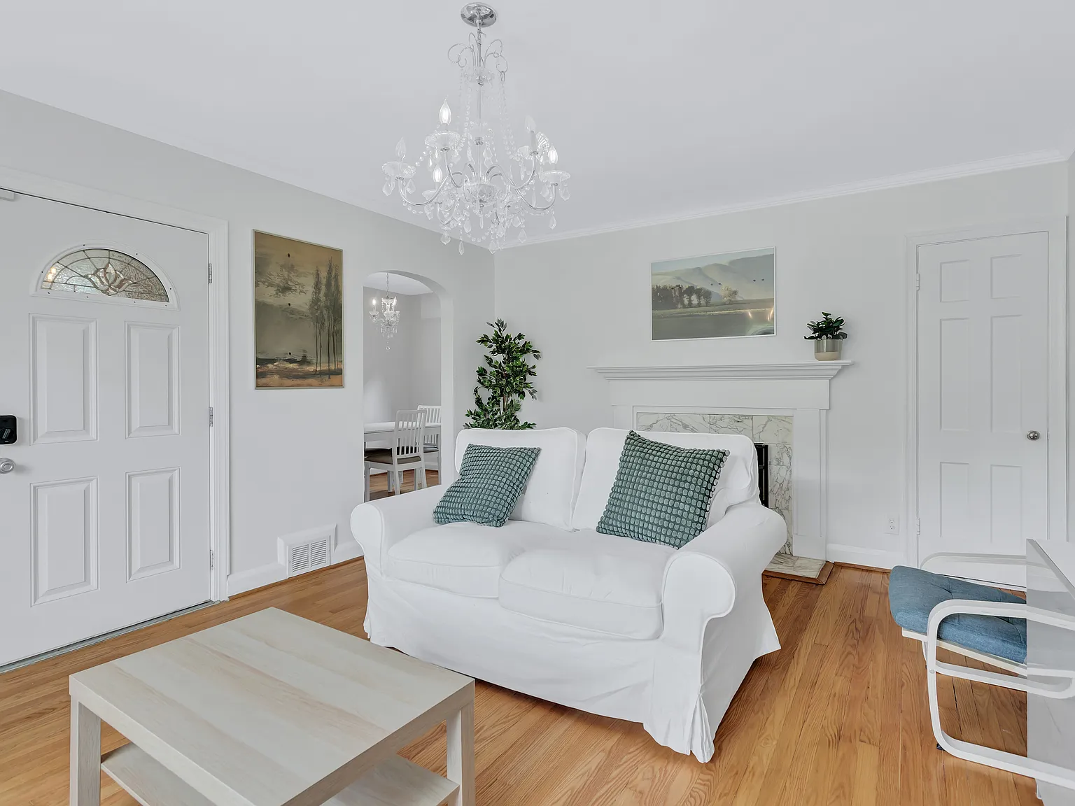 744 Silver Spring Ave — Photo 3