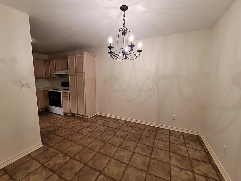 640 Canada St #8 — Photo 6